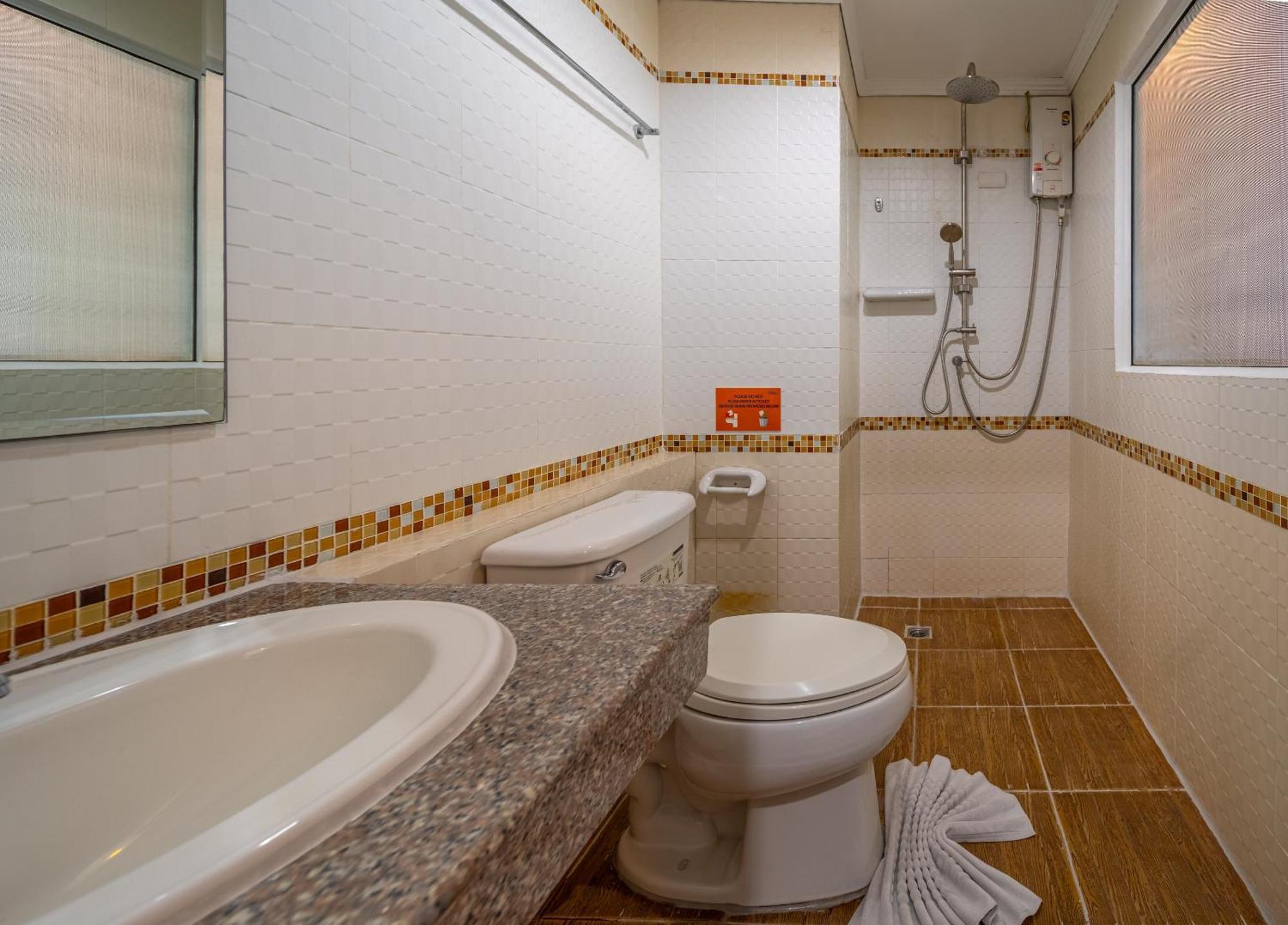 Fundee Boutique Hotel Patong Luaran gambar