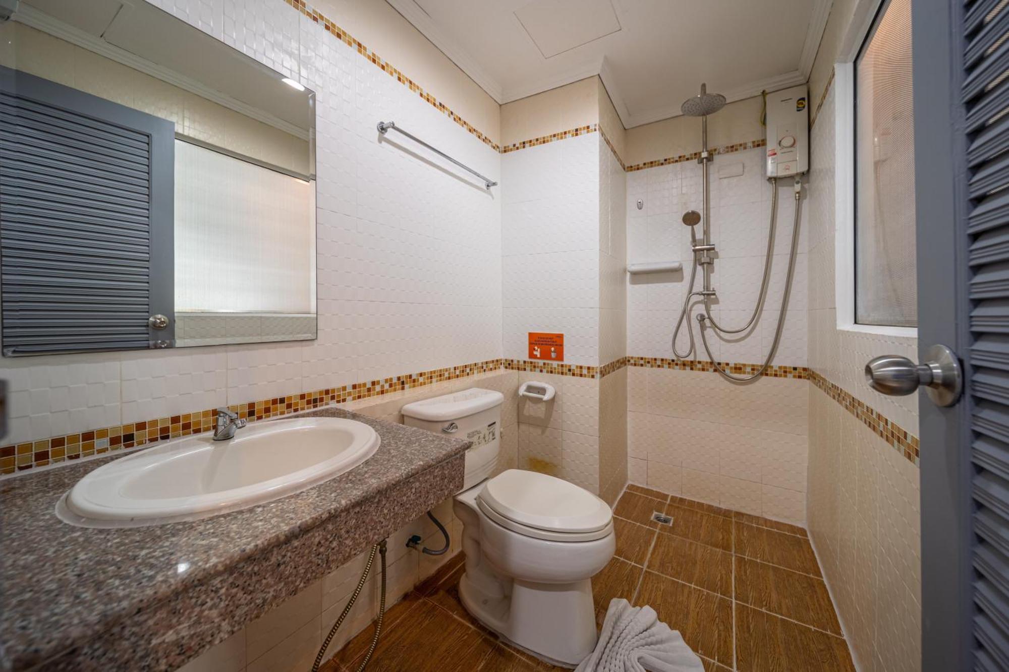 Fundee Boutique Hotel Patong Luaran gambar